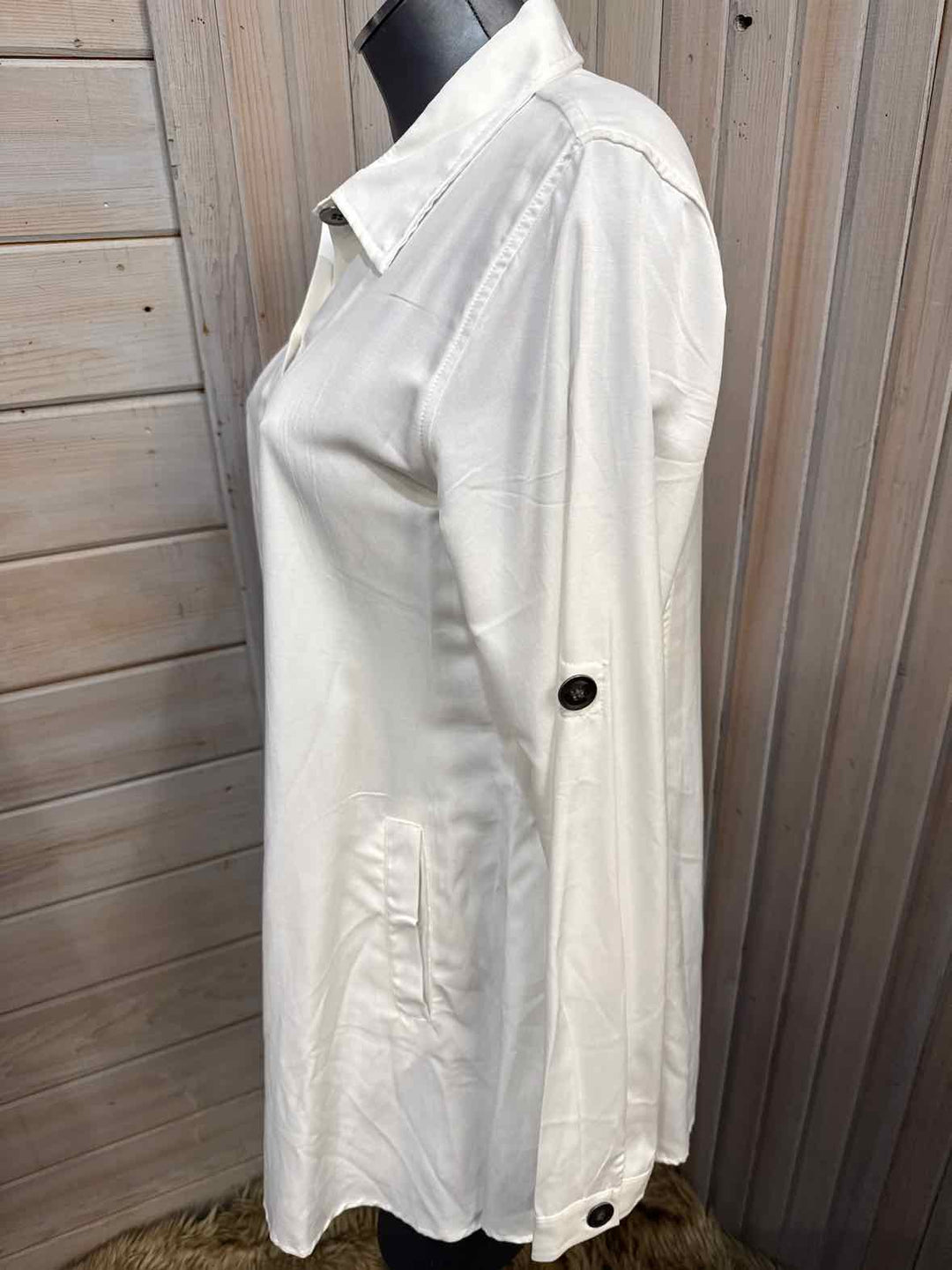 S/M - coco + carmen Button Down