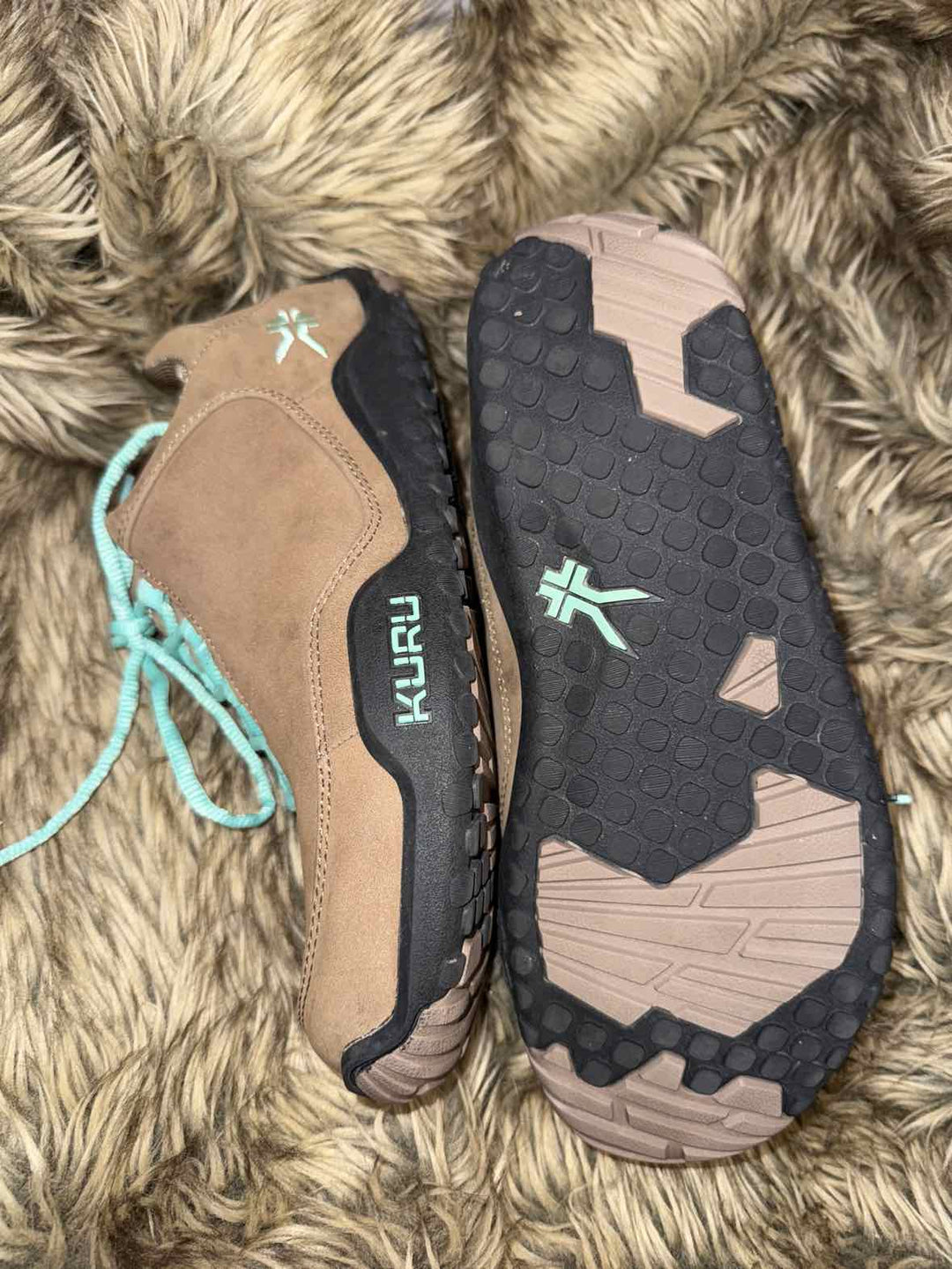 9.5 - KURU Sneakers