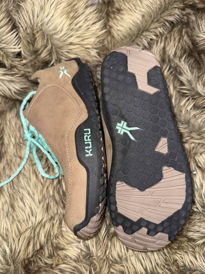 9.5 - KURU Sneakers