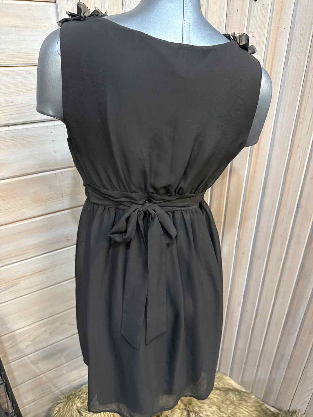 XS - Liz Lange Dress