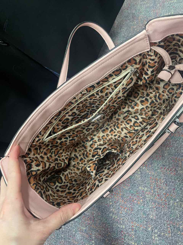 Purse - Guess Shoulder Bag