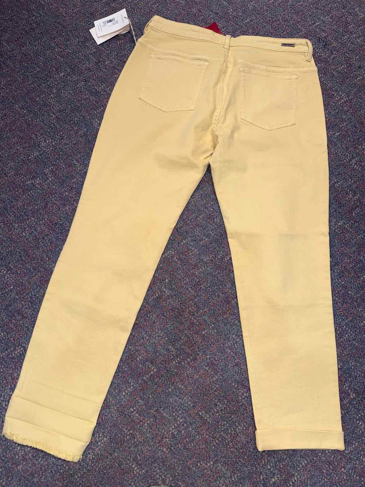 12 - Carve Designs Jeans