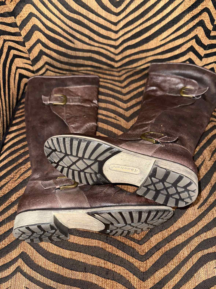 6 - Beartraps Boots