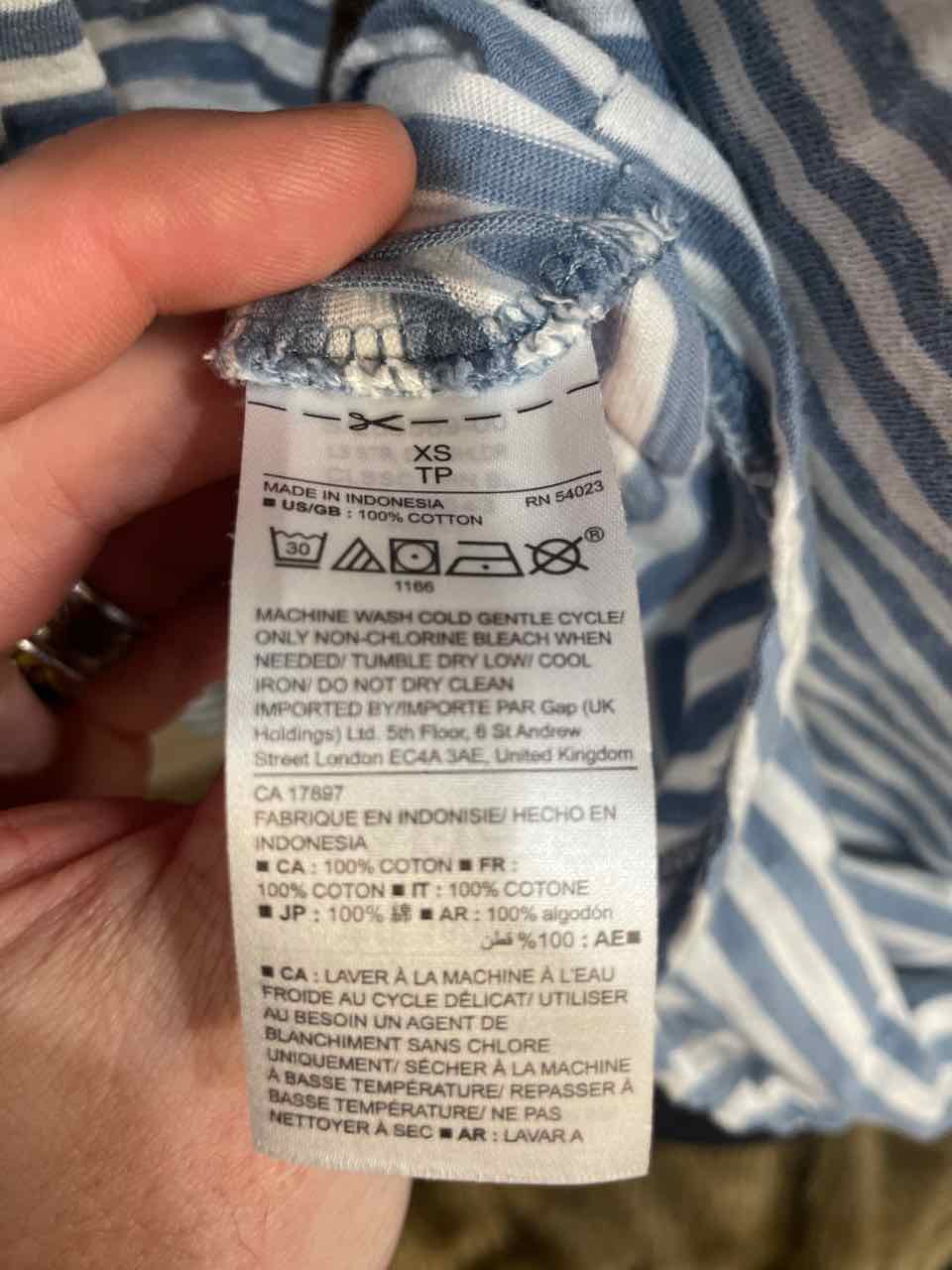 XS - Gap Long Sleeve