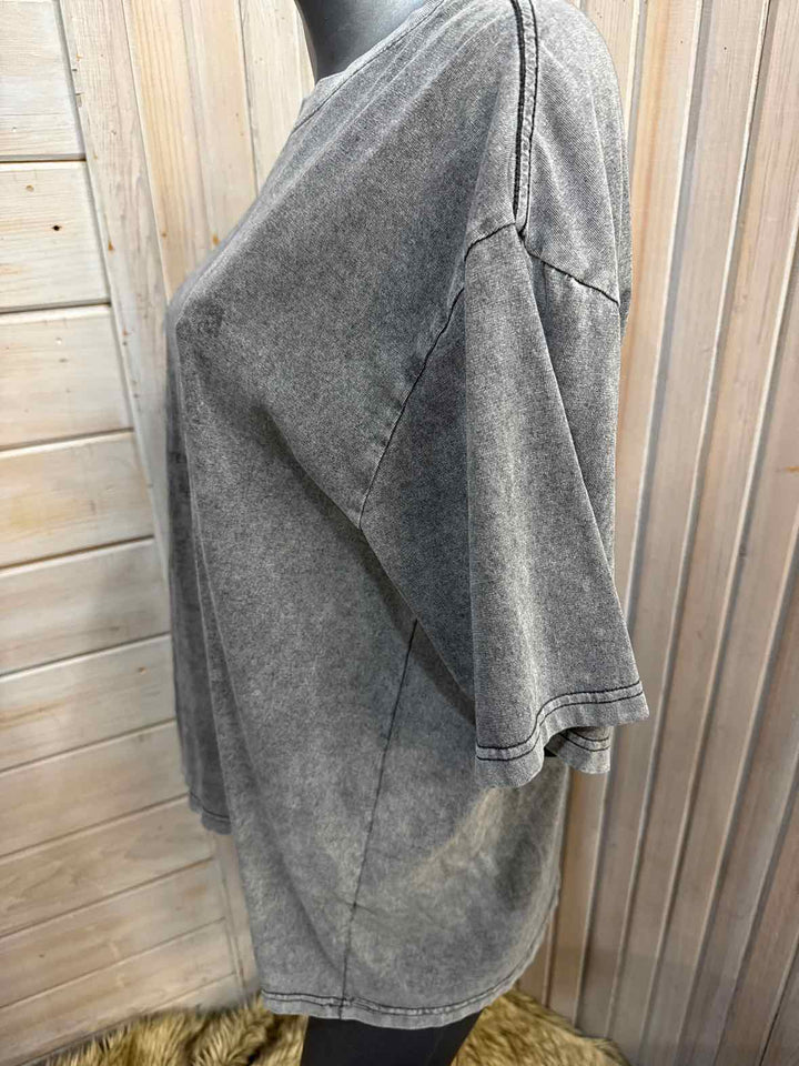 M - Unknown T-Shirt