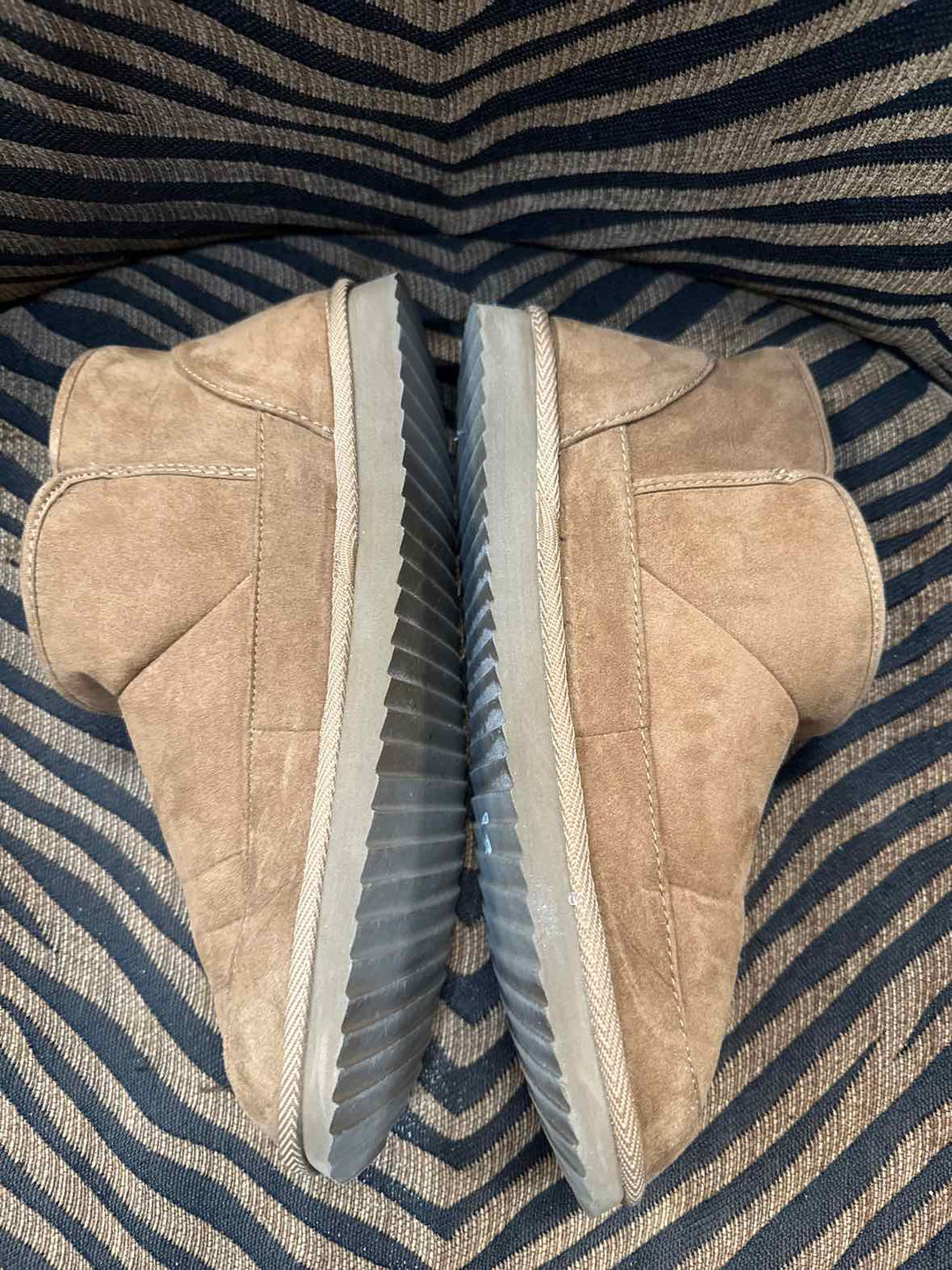 8.5 - Old Navy Boots