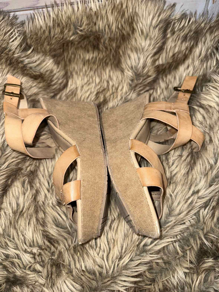 8 - Maurices Sandals