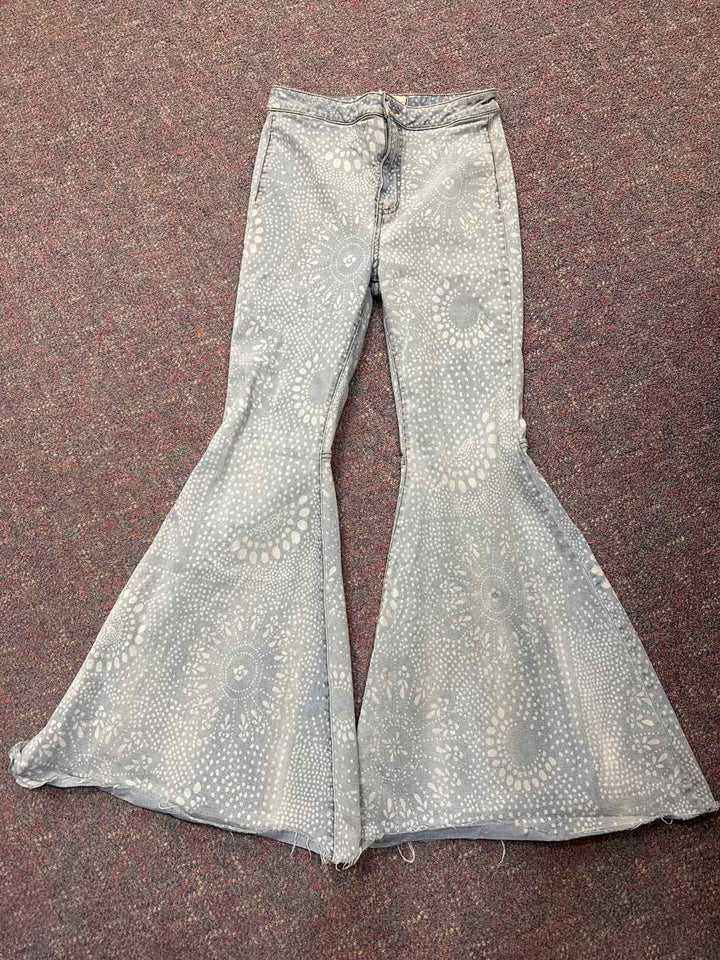 28 - We the Free Jeans