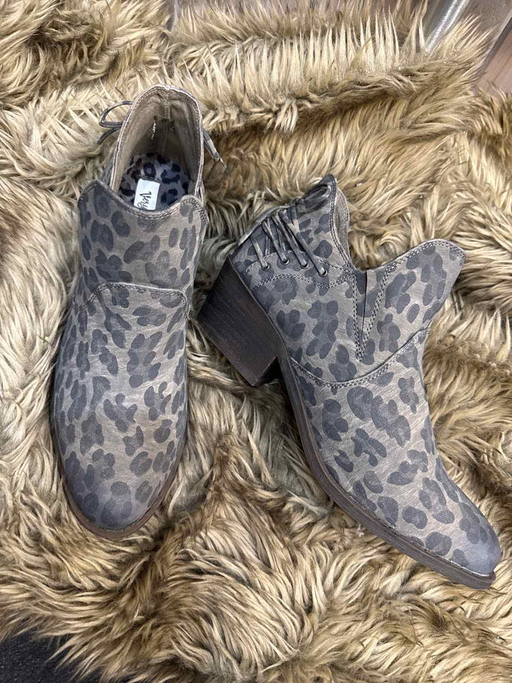 10 - Very G Boots