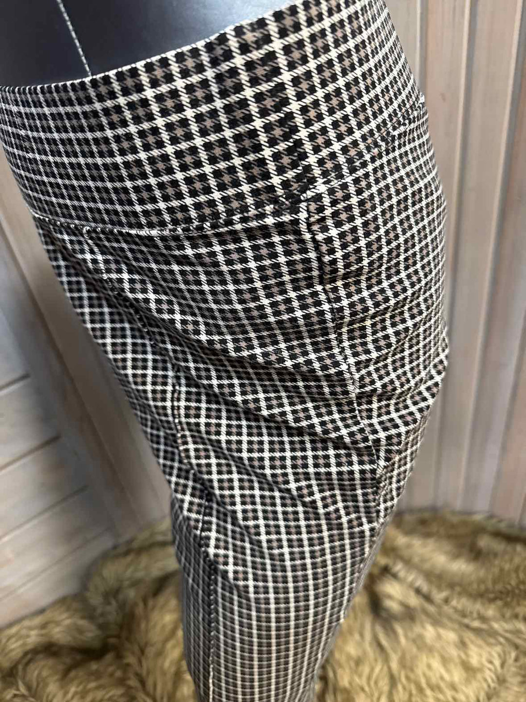 L - Old Navy Pants