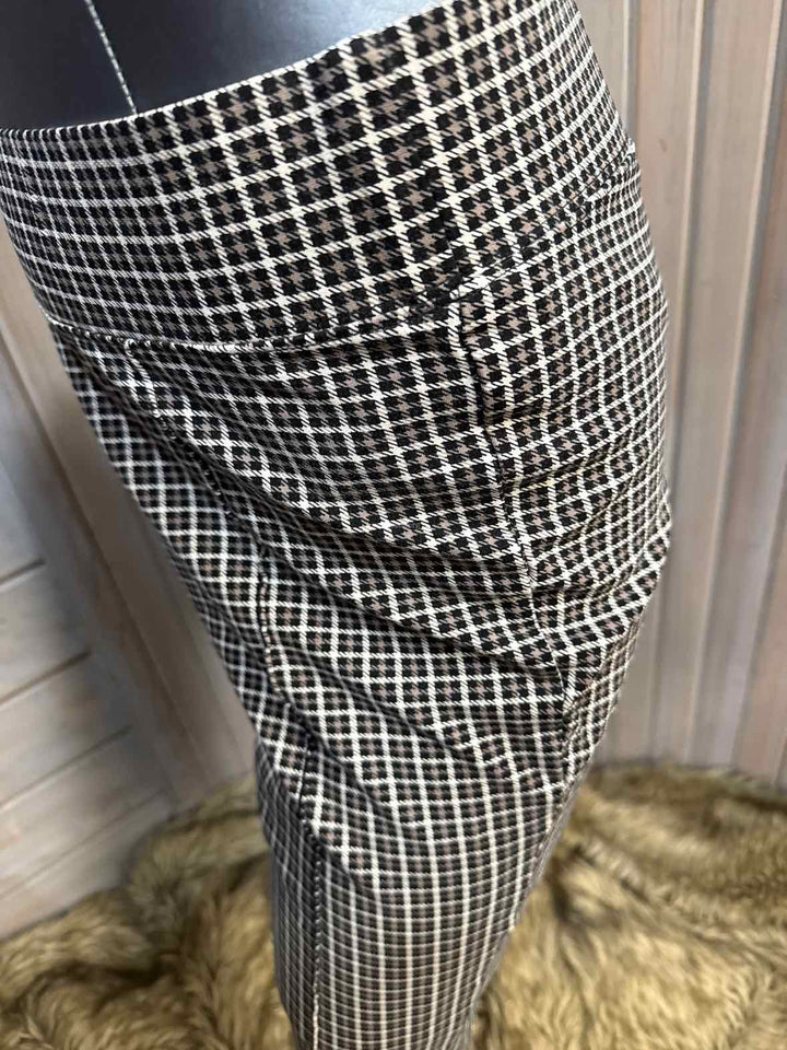 L - Old Navy Pants