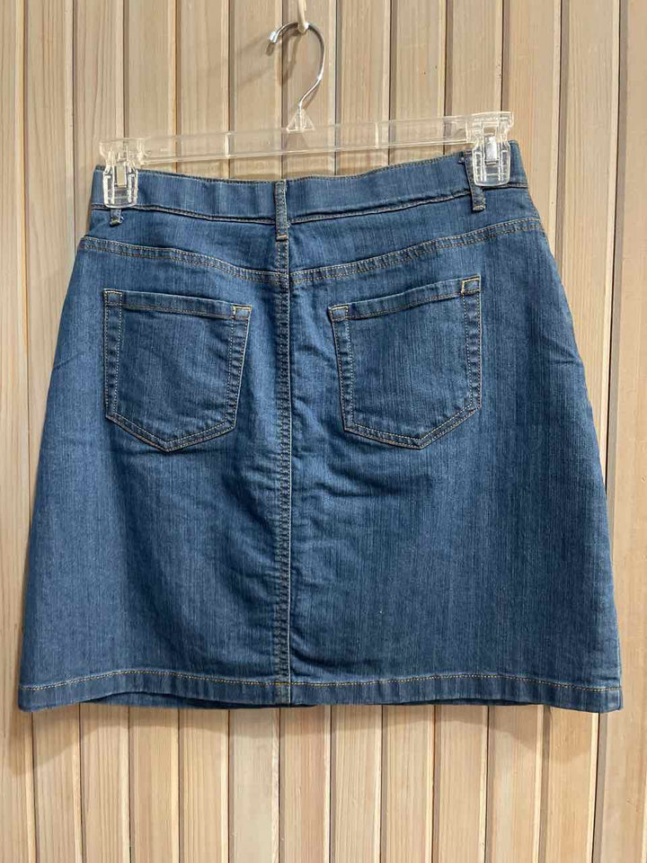 6 - Croft & Barrow Skort