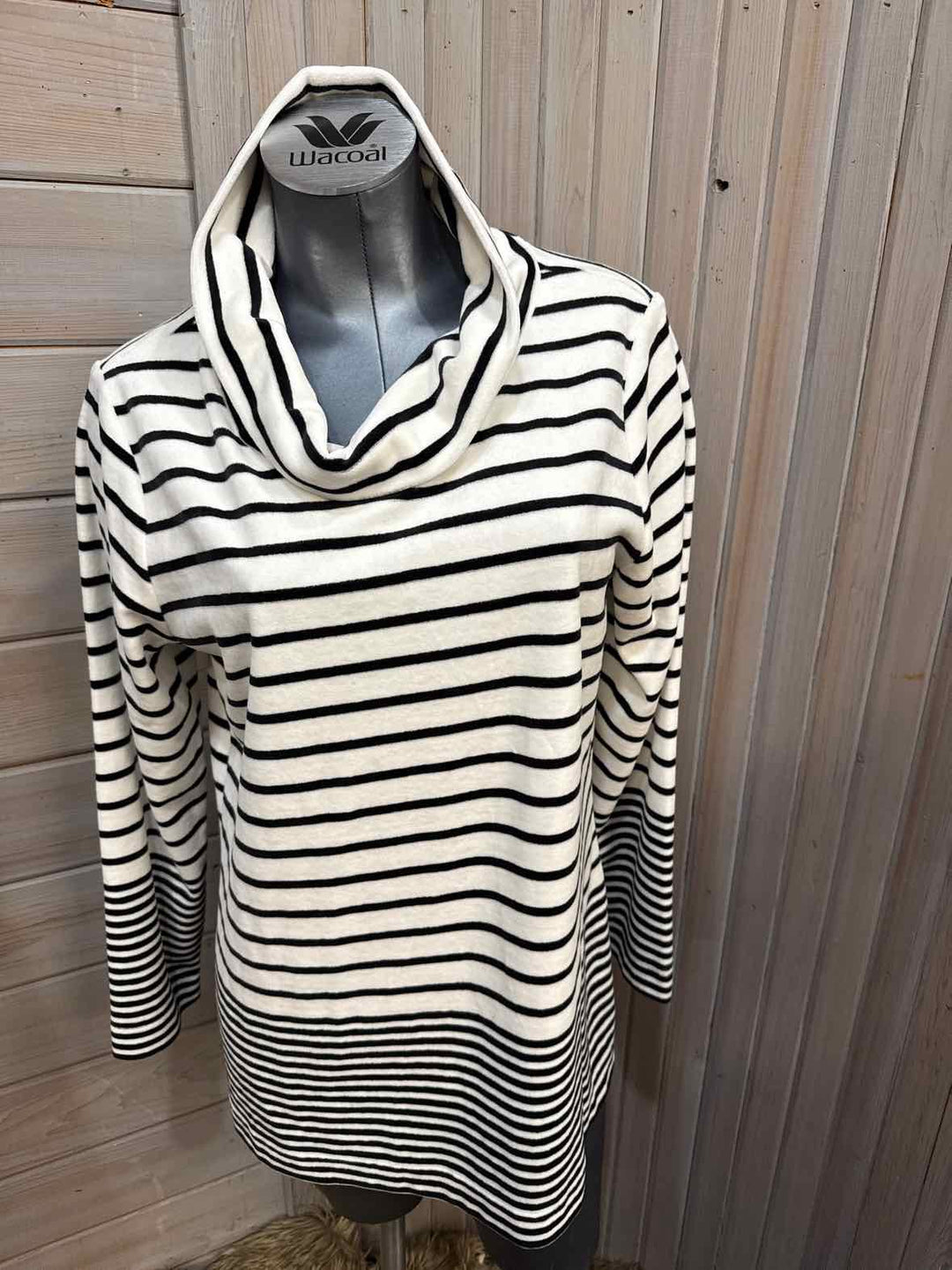 L - Appleseed's Sweater