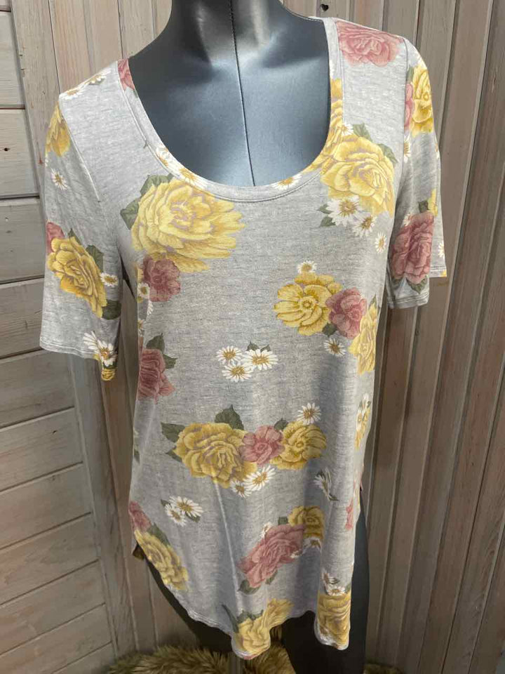 M - Maurices T-Shirt