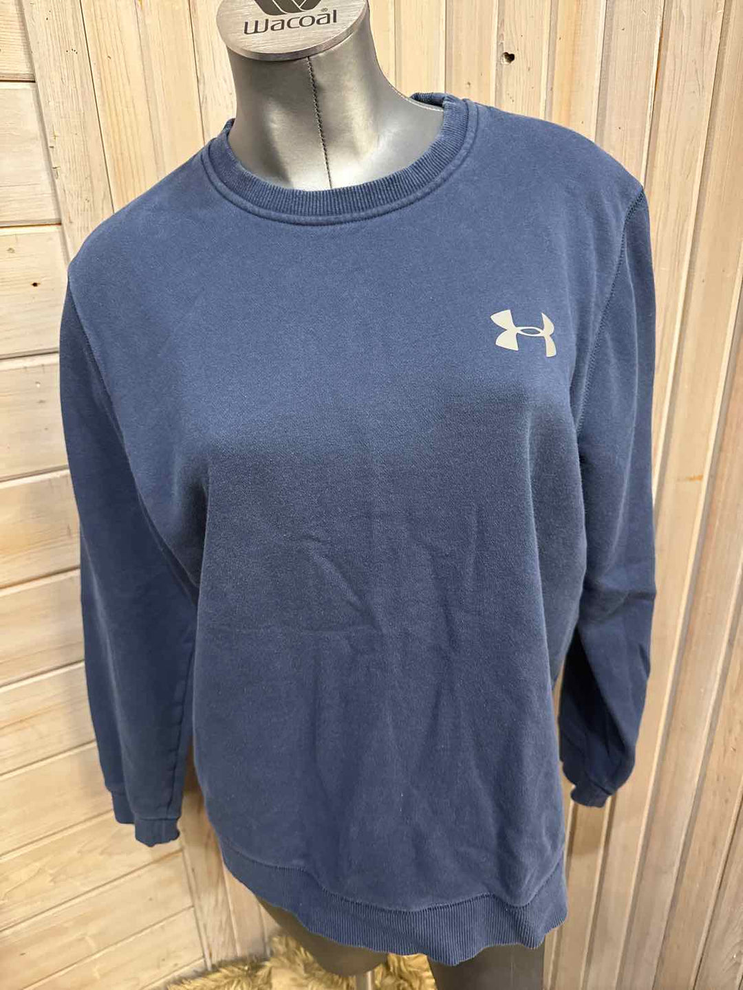 L - Under Armour Sweatshirt