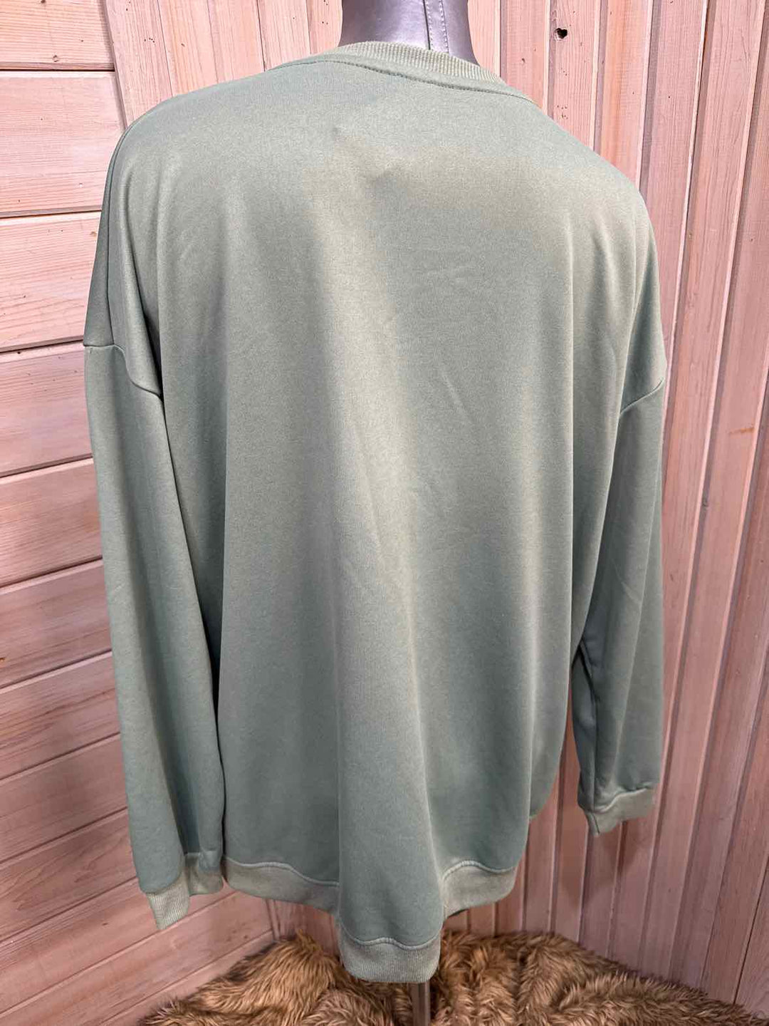 4X - Unknown Sweatshirt