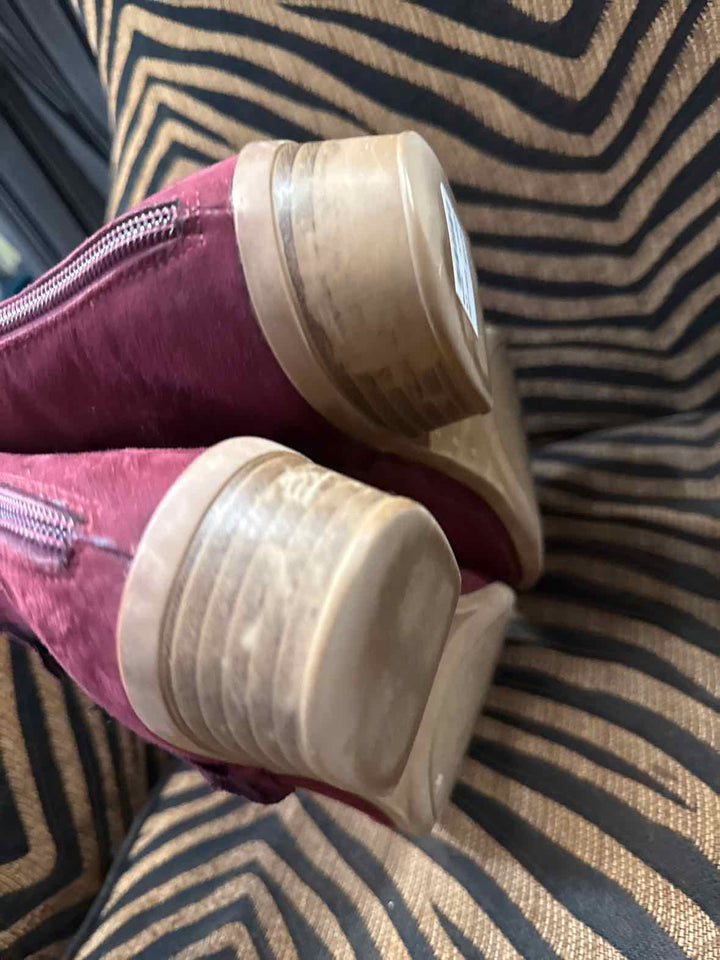 8.5 - Just Fab Boots