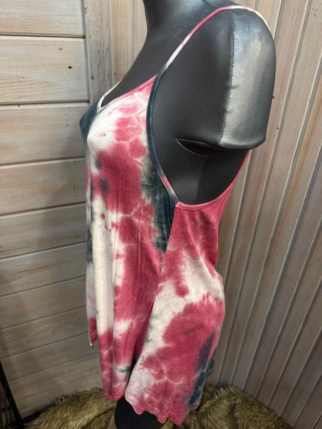 M - Cestyle Tank