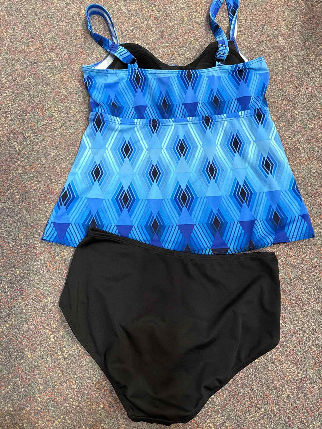 14 - TYR Swimwear
