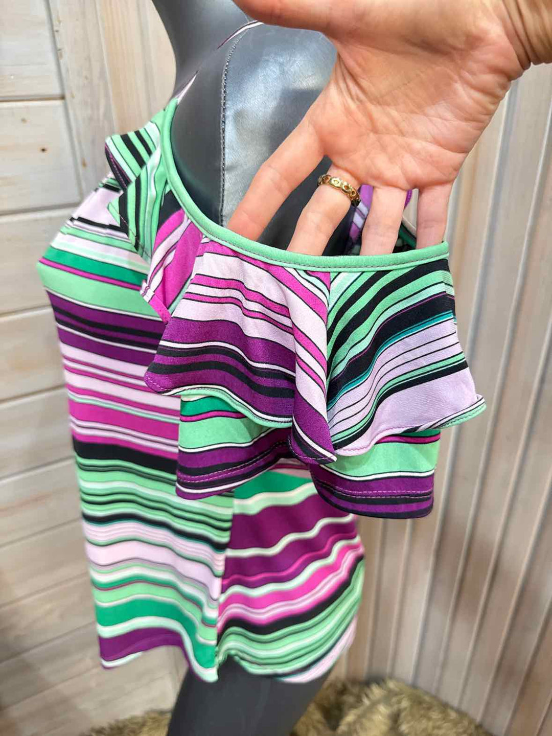 M - 7th Avenue Design Studio Cold Shoulder