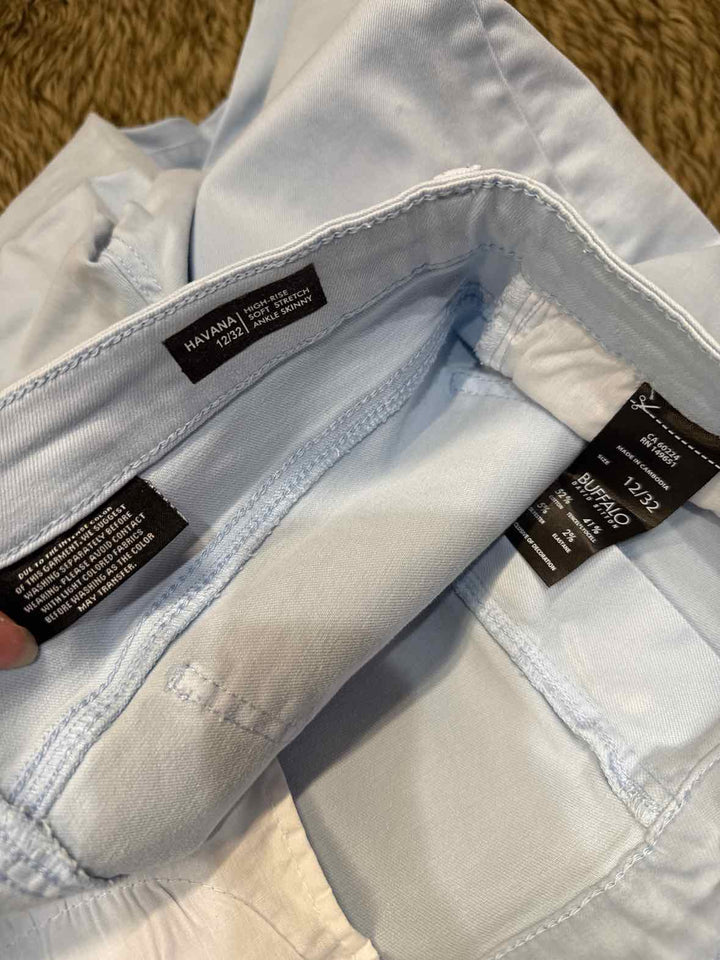 12/32 - Buffalo David Bitton Jeans
