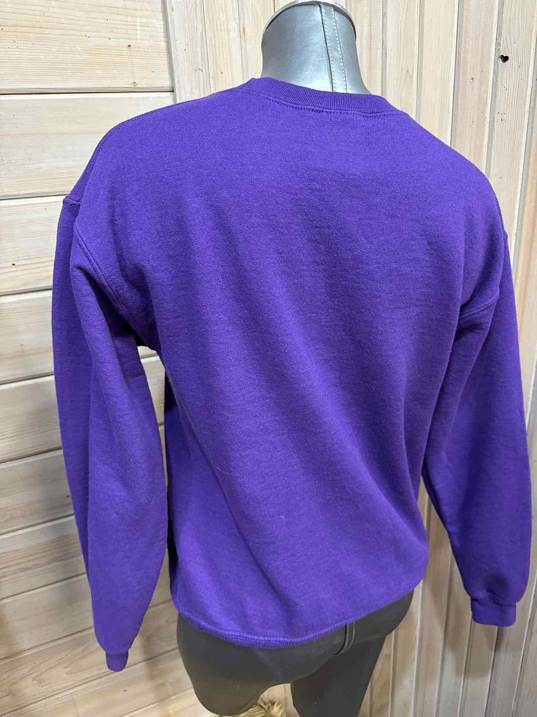 S - Gildan Sweatshirt