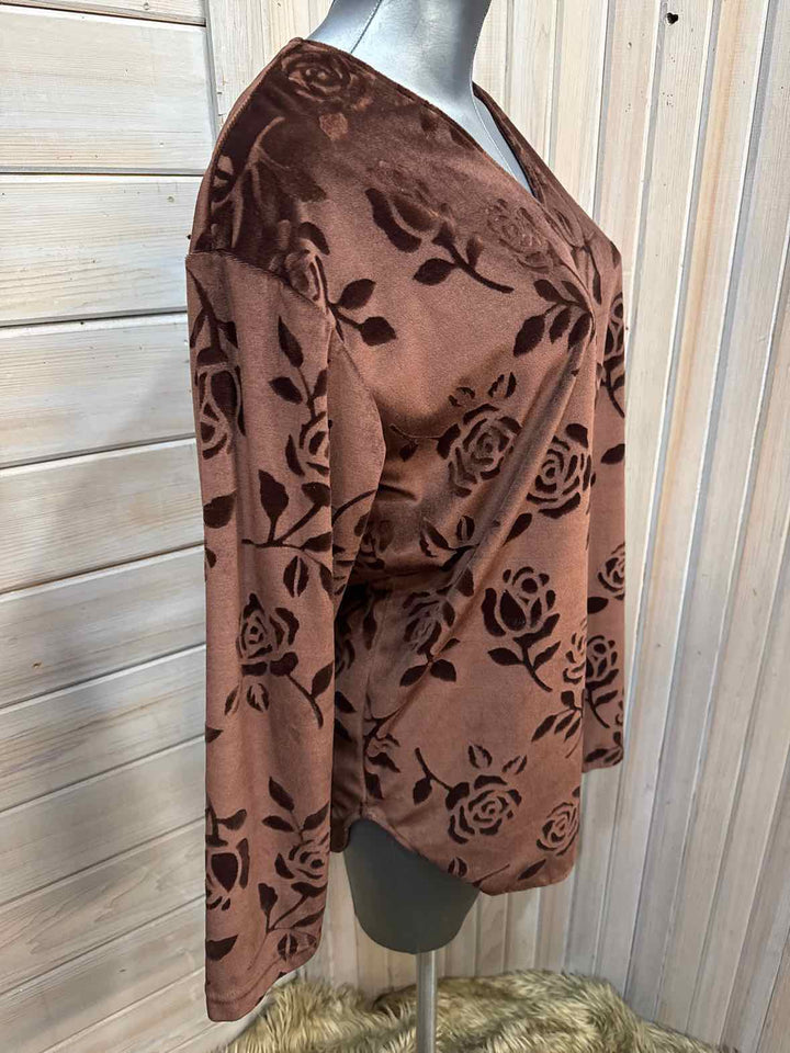 M - Jaclyn Smith Long Sleeve