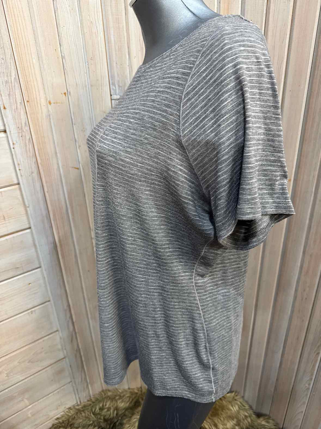 L - Athletic Works T-Shirt