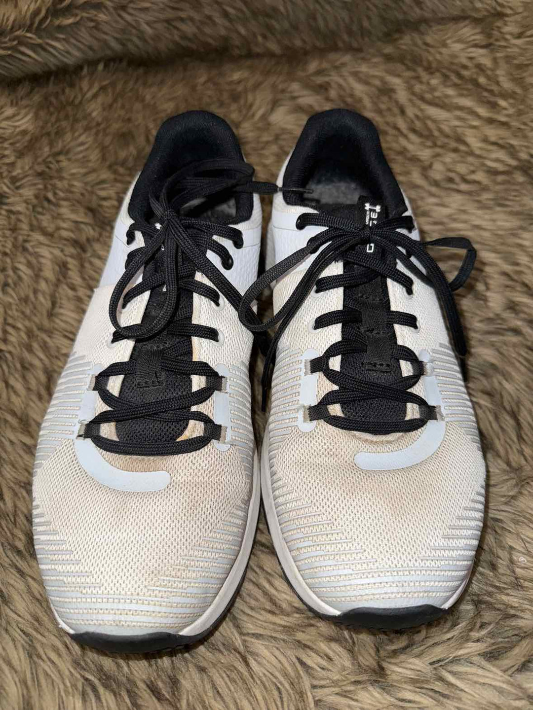 8.5 - Under Armour Sneakers