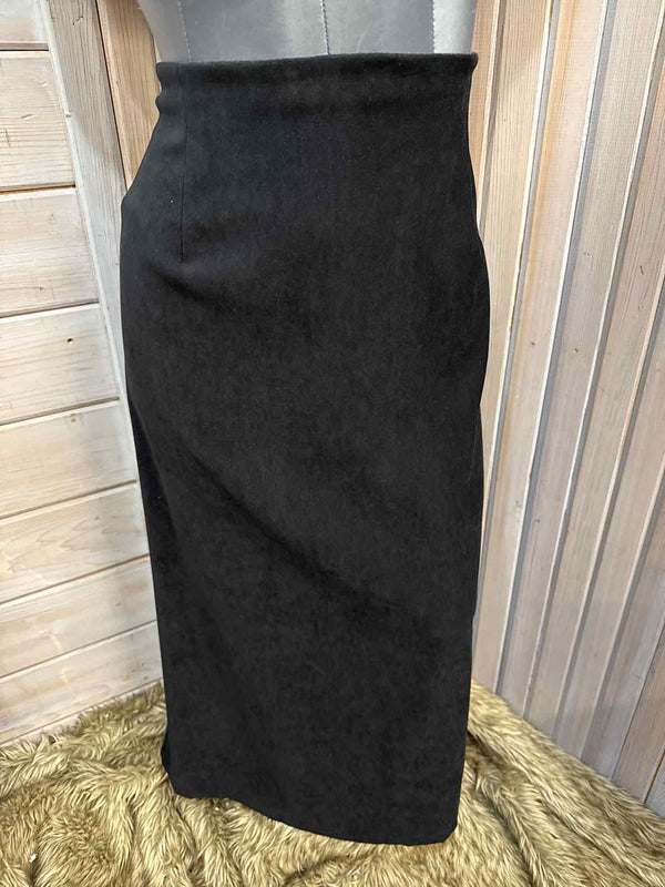 18/20 - Fashion Bug Skirt