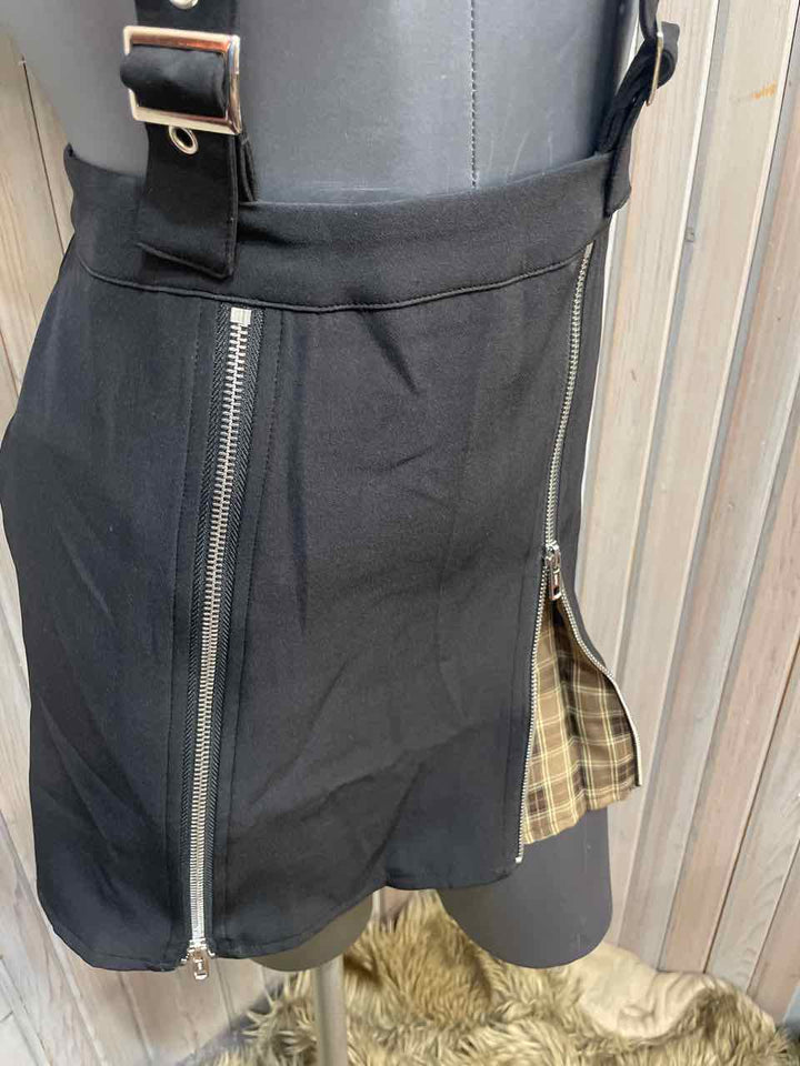 M - Shein Skirt