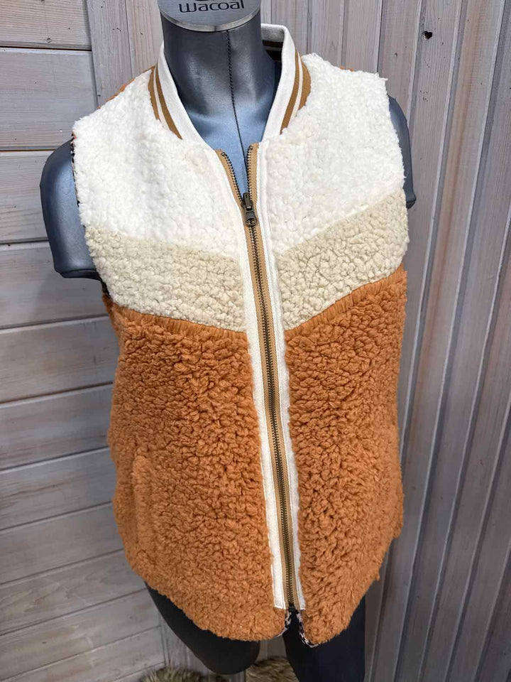 M - Mystree Vest