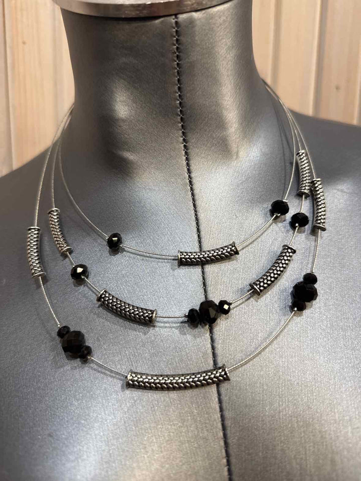 Jewelry - Silver & Black Necklace