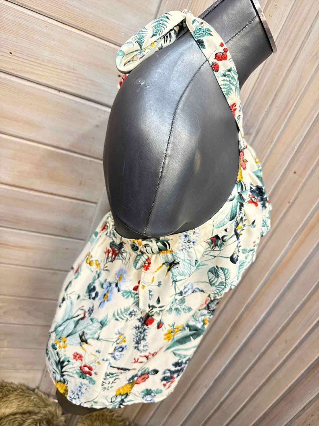 M - Banana Republic Halter Top