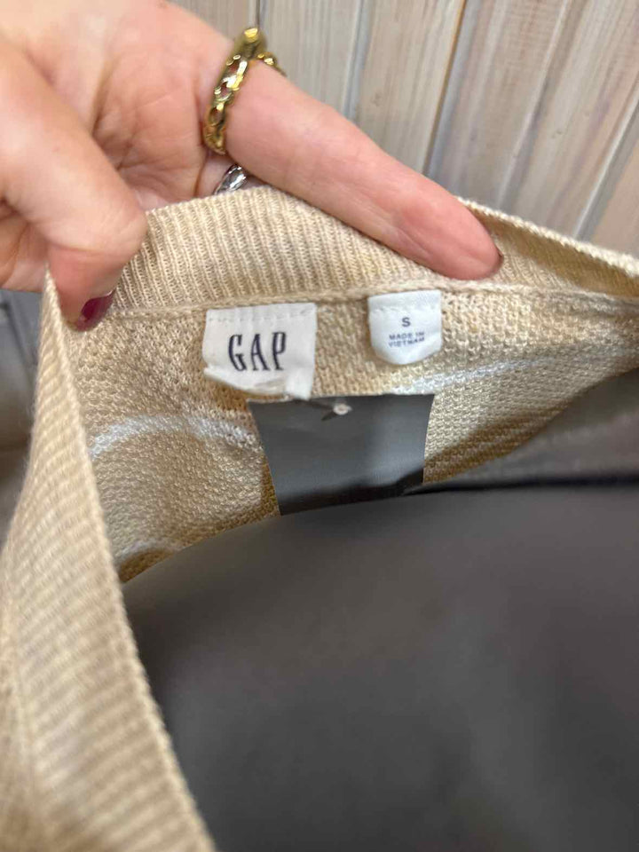 S - Gap Sweater