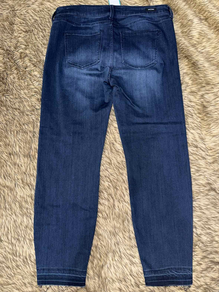 14 - Liverpool Jeans