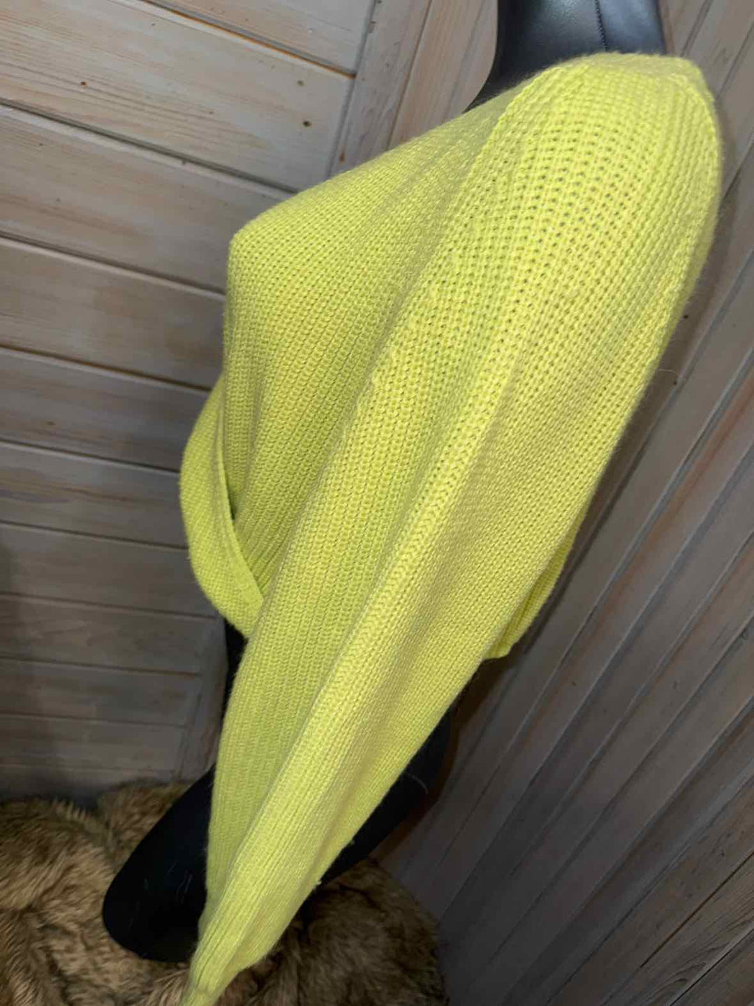 Size XL Hunter & Brown Sweater