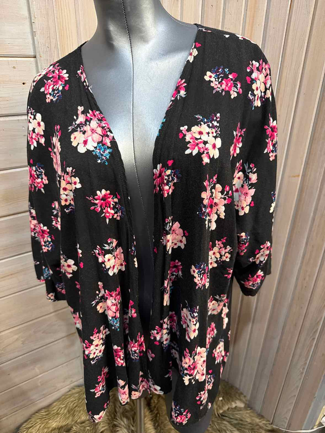 L - LuLaRoe Kimono
