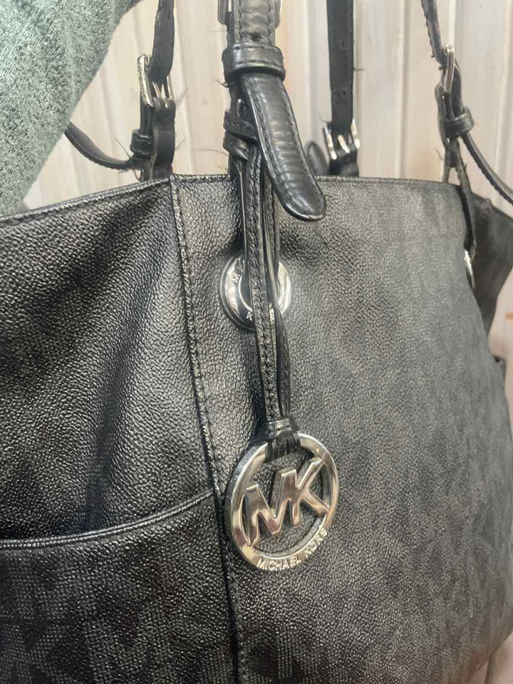 Purse - Michael Kors Shoulder Bag
