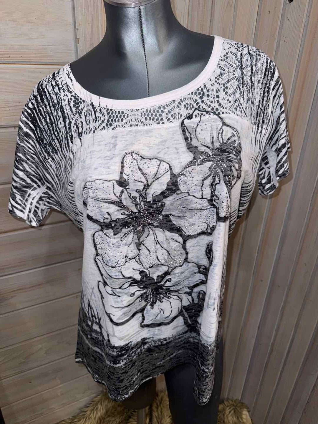 XL - Vex Collection T-Shirt