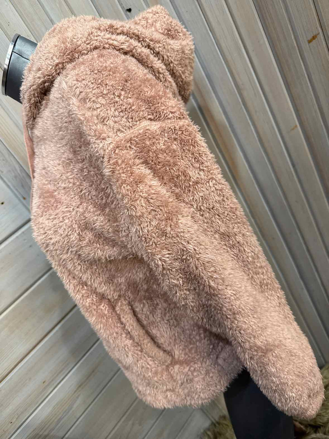 M - Universal Thread Hoodie