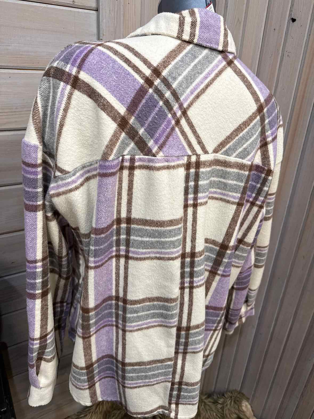 M - HYFVE Shacket