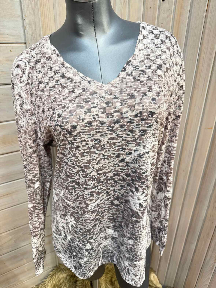 XL - Kavio Long Sleeve
