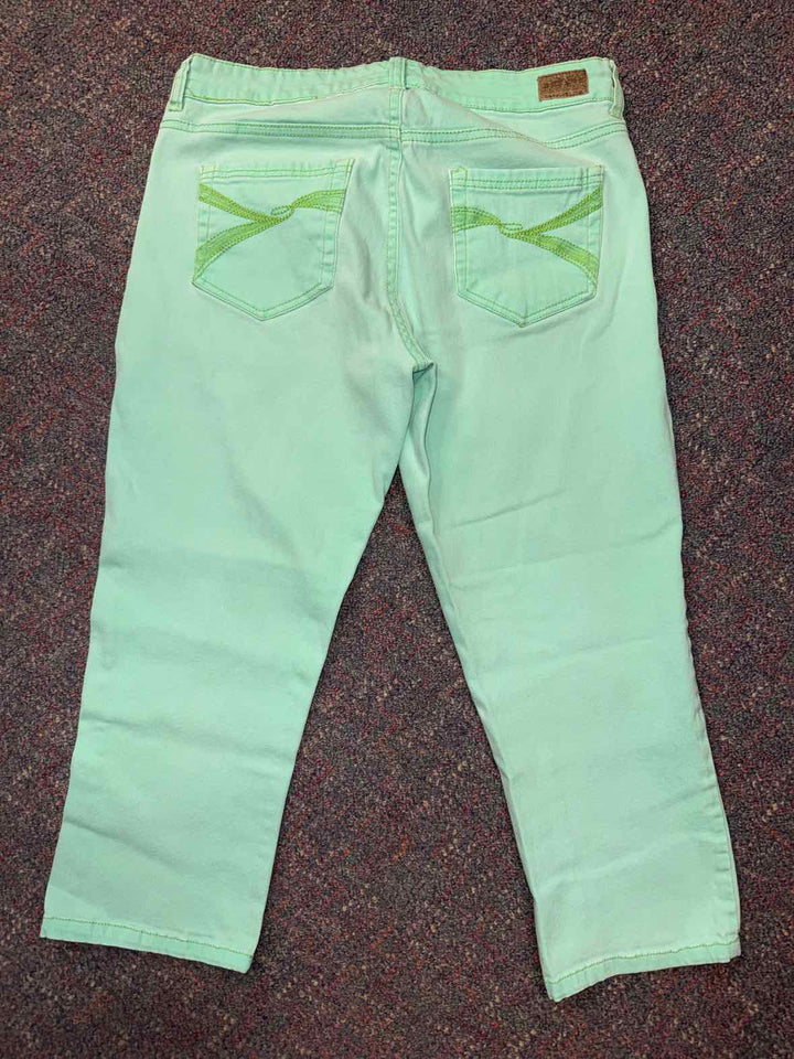 8 - Bandolino Capri