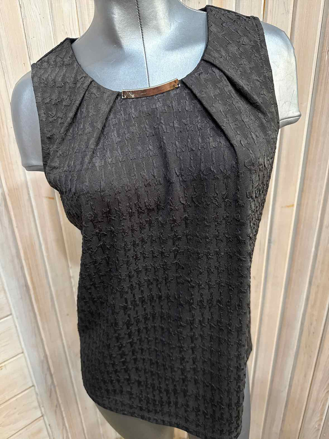 M - Christopher & Banks Tank