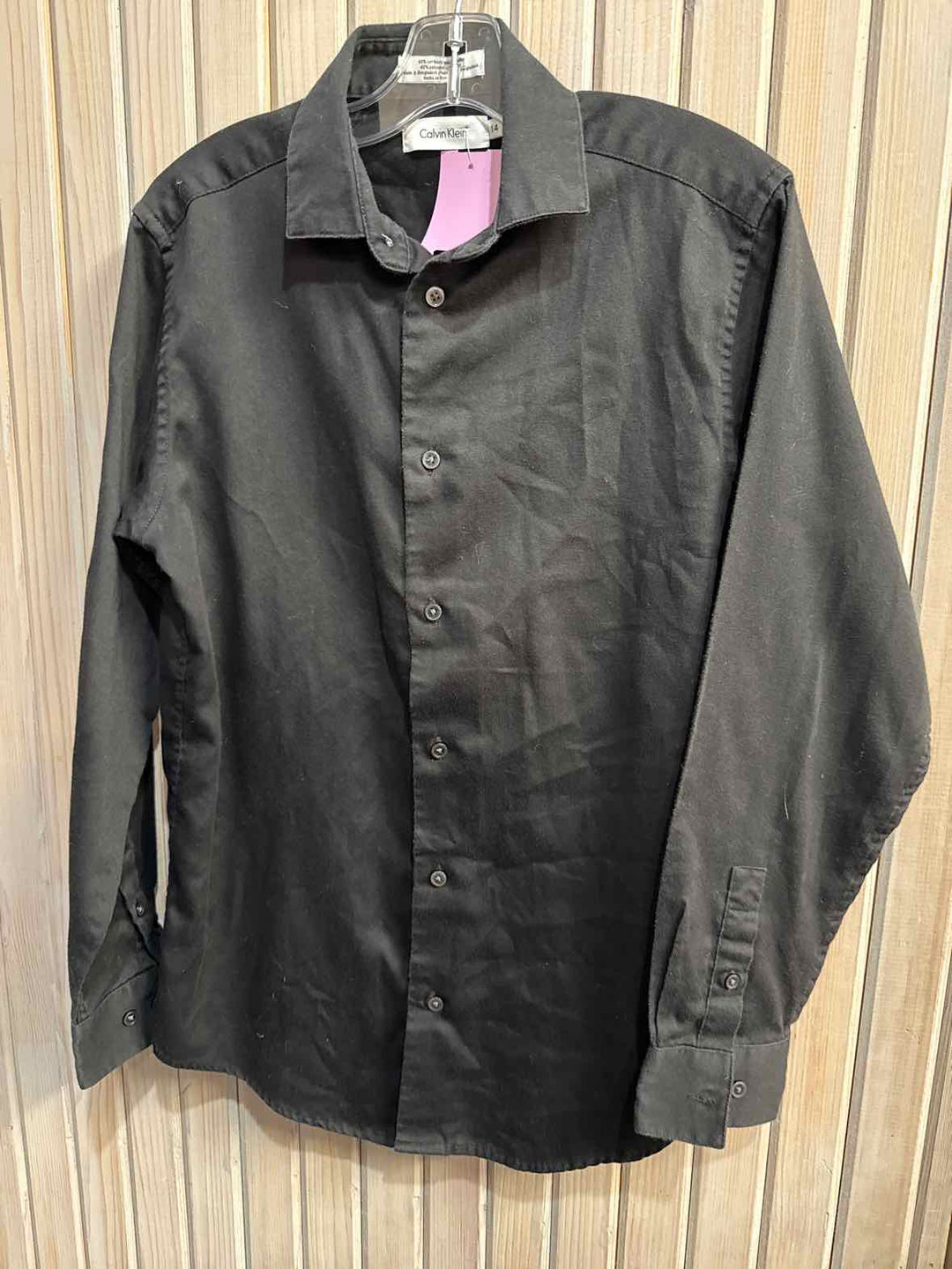 14 - Calvin Klein Shirt