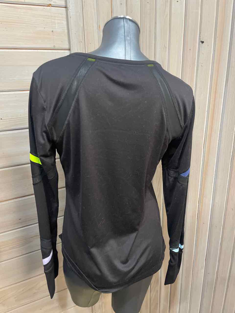 L - Fila Long Sleeve