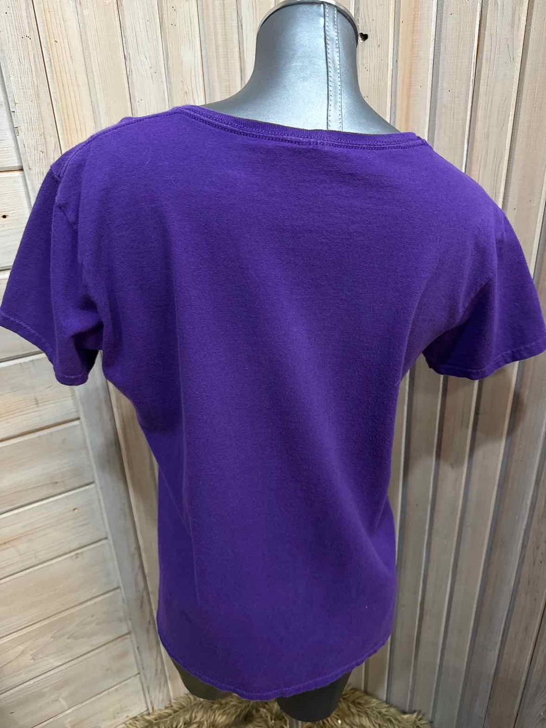 L - Unknown T-Shirt