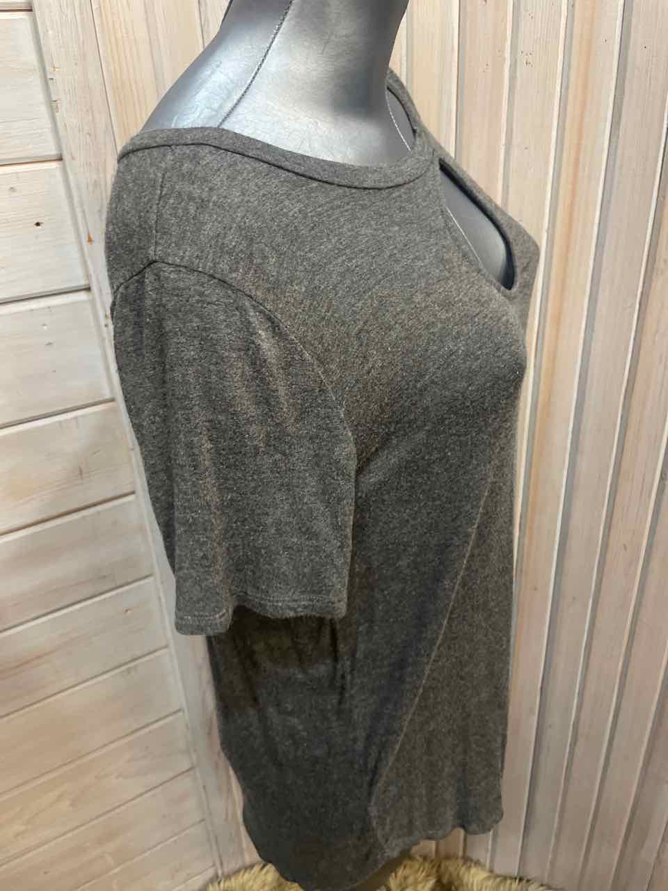 L - BIBI T-Shirt