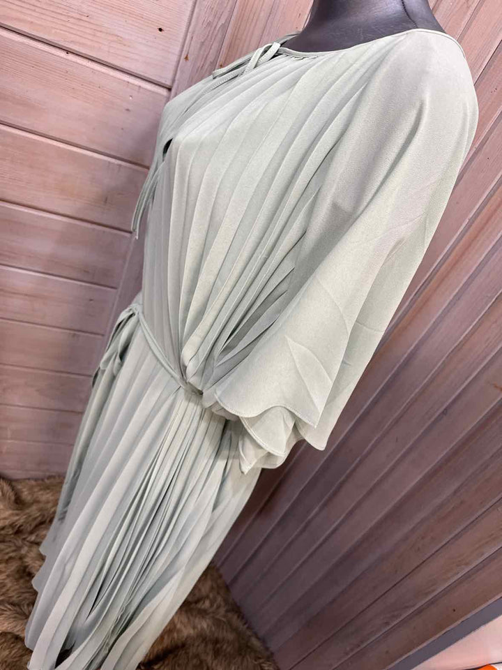 XL - H&M Dress